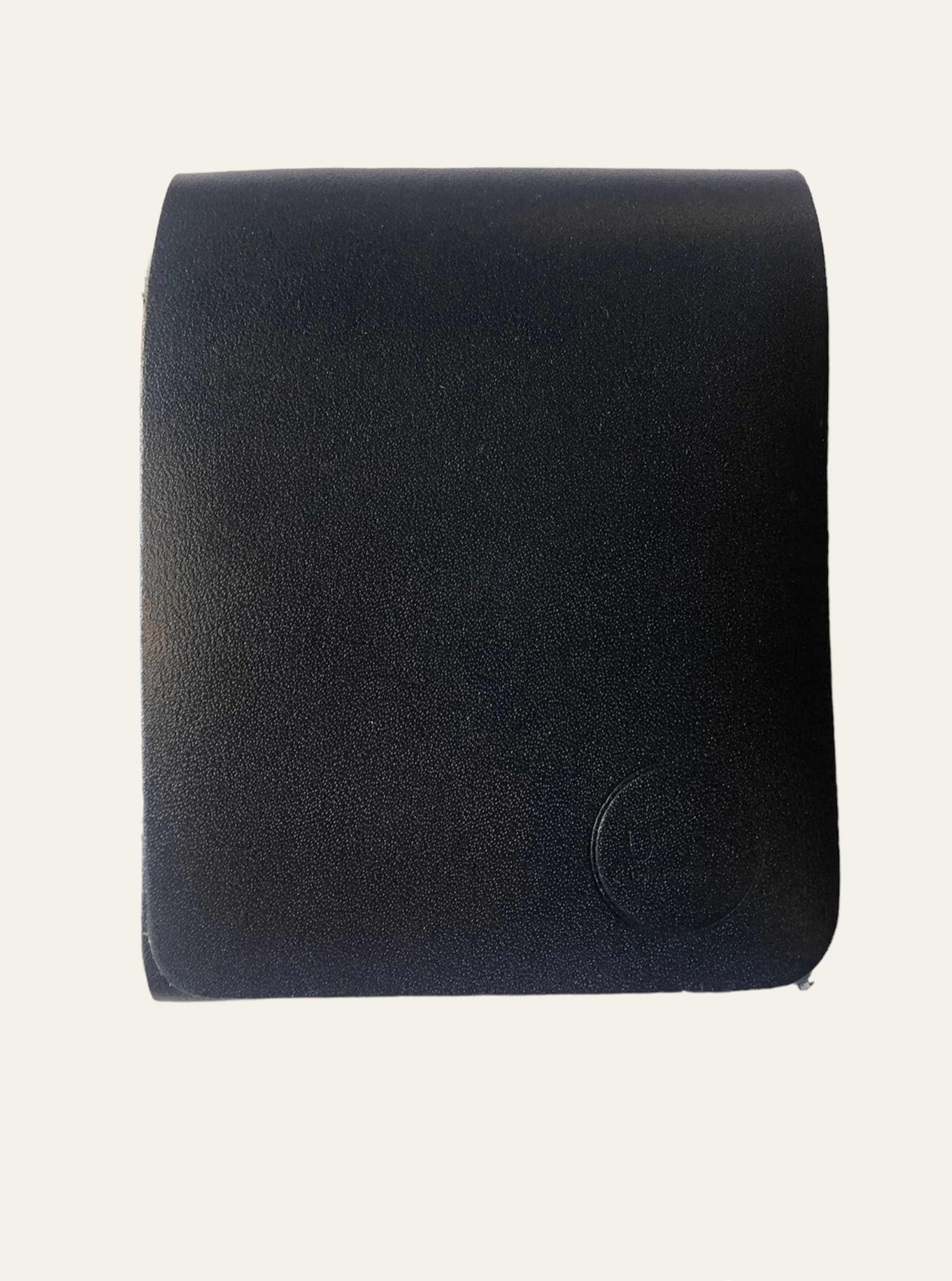 Upright Wallet Black